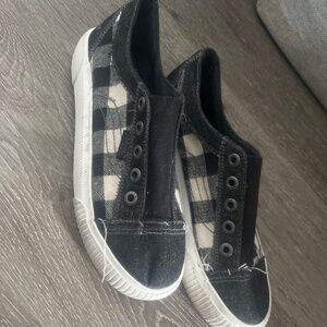 Blowfish play slip on sneaker